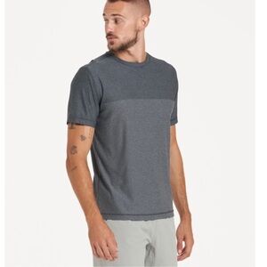 Men’s large vuori grey shirt
